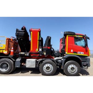 Camión Pluma Mercedes-Benz Arocs 5